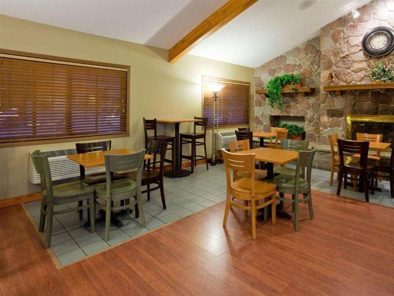 Americinn By Wyndham Rice Lake Bagian luar foto