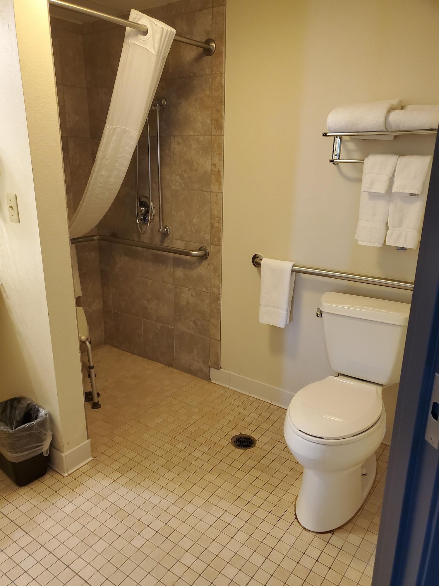 Americinn By Wyndham Rice Lake Bagian luar foto