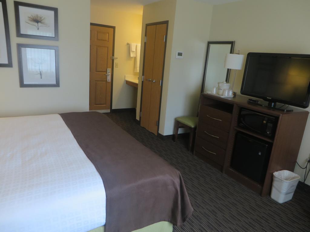 Americinn By Wyndham Rice Lake Bagian luar foto
