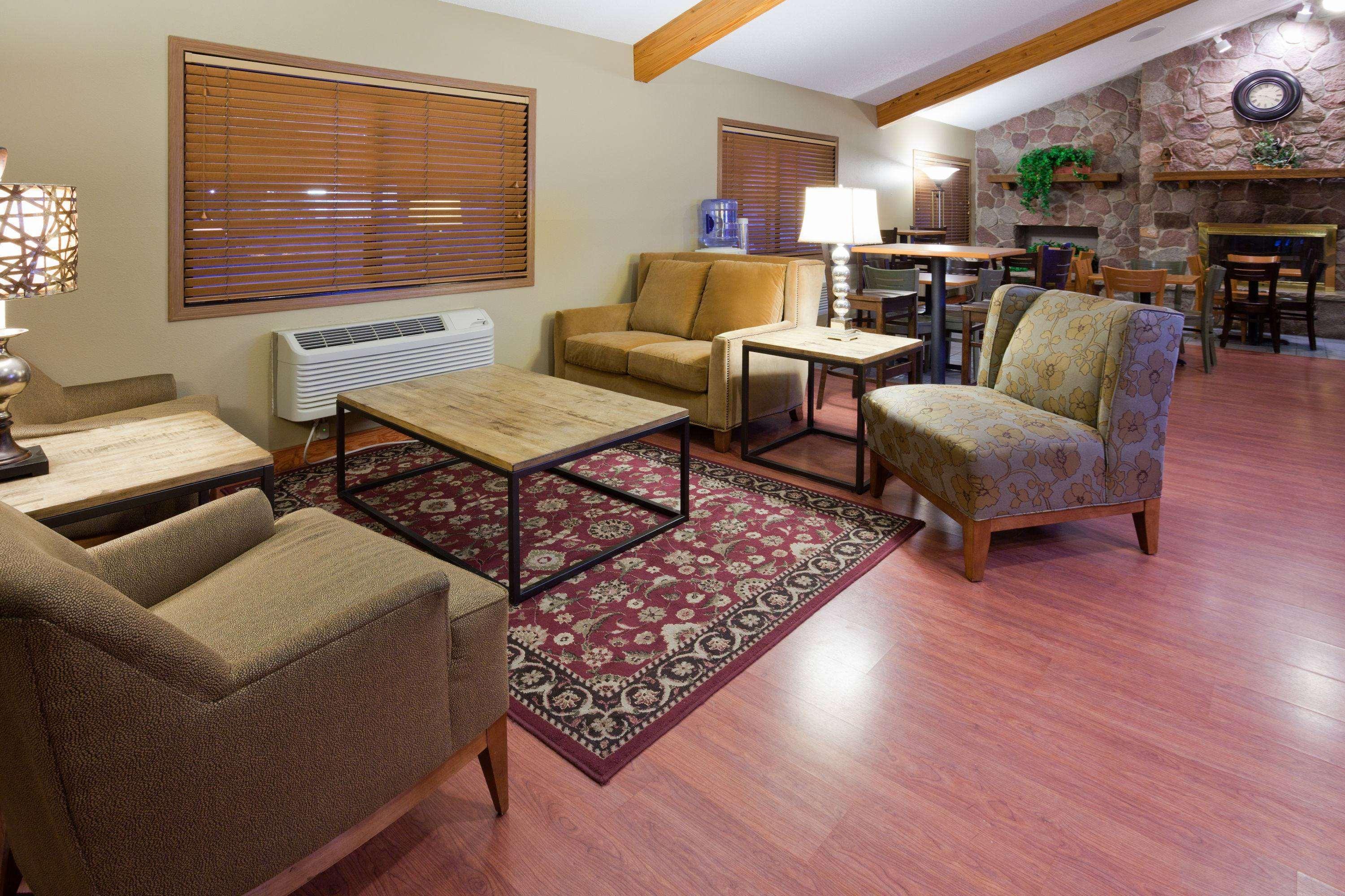Americinn By Wyndham Rice Lake Bagian luar foto