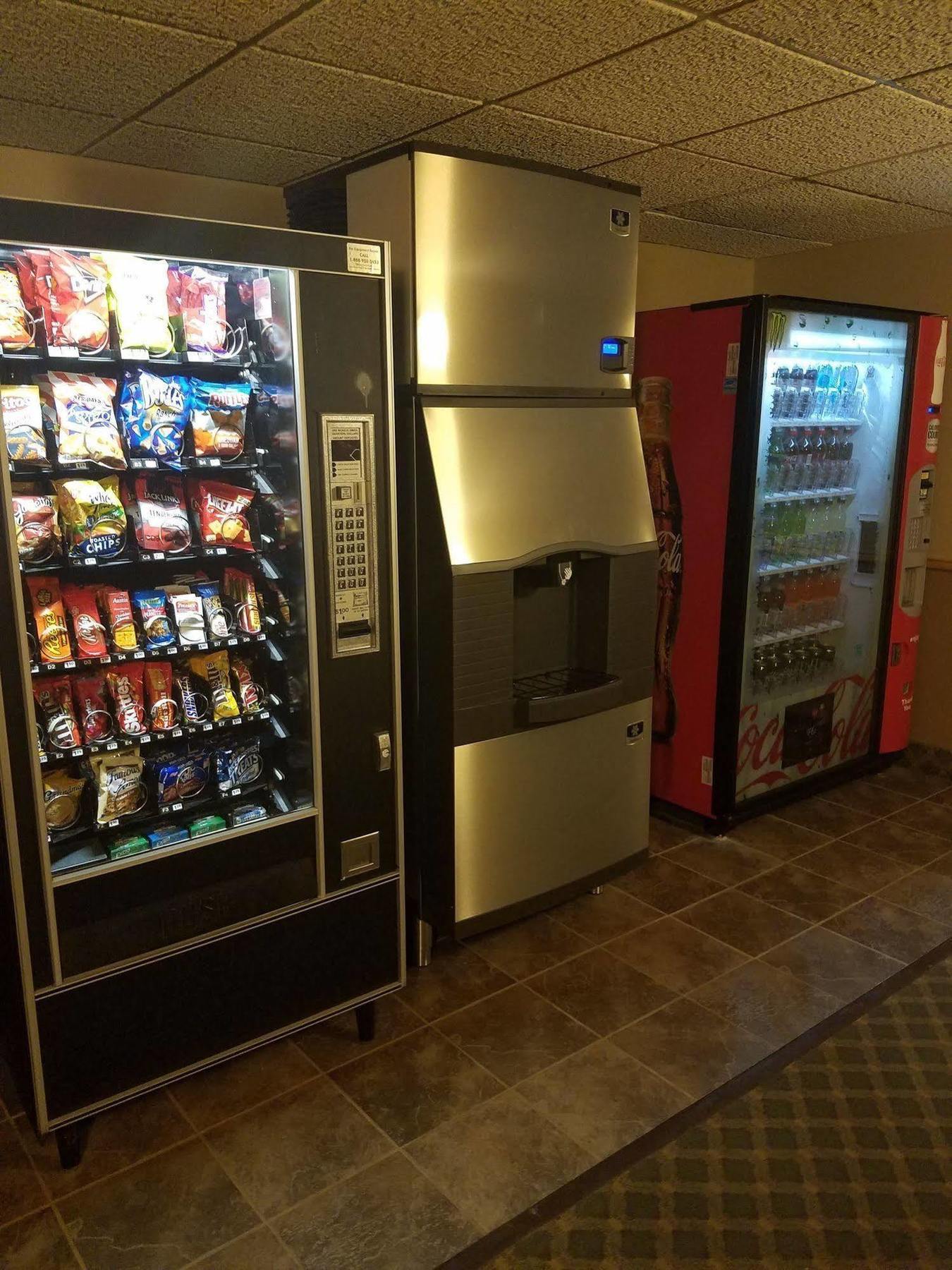 Americinn By Wyndham Rice Lake Bagian luar foto